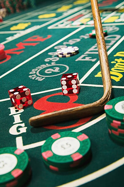 100 pasaran mobile app interface showing slot tournaments and live casino options